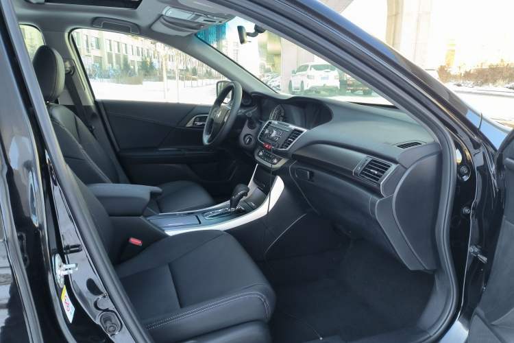 Used Honda Accord 2015 2.0L LX Comfort Edition
