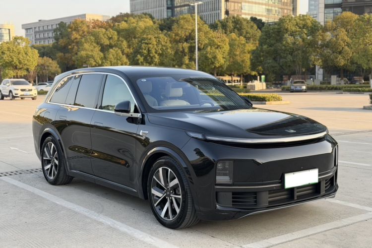 Used Li Auto L8 2023 Pro Model
