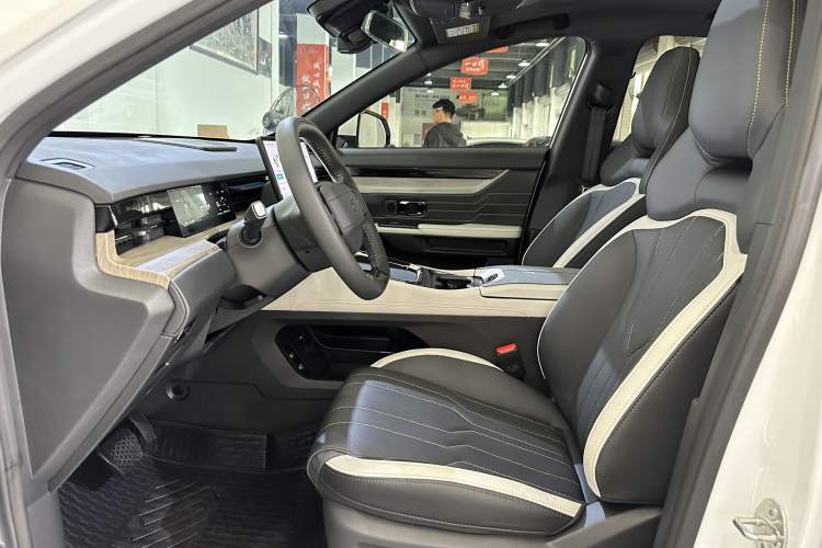 Used JETOUR Shanhai Shanhai L6 2024 1.5TD DHT MAX
