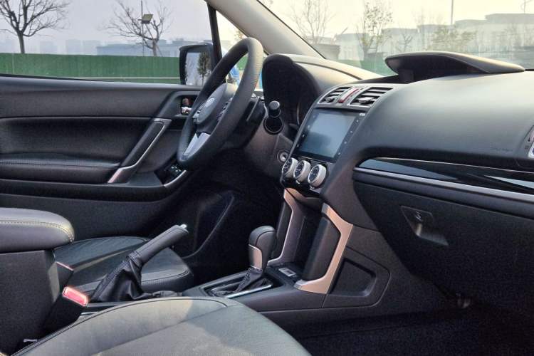 Used Subaru Forester 2016 2.0i Fashion Navigation Edition
