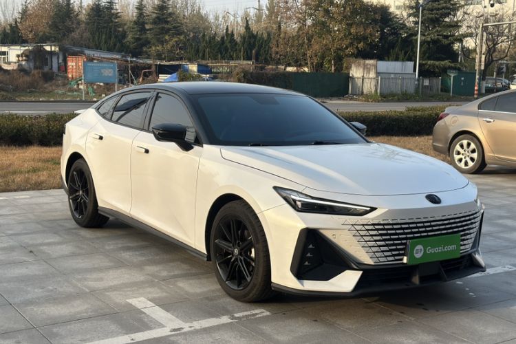 Used Changan UNI-V 2022 1.5T Prestige Version
