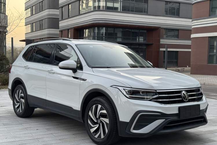 Used Volkswagen Tiguan L 2023 330TSI Automatic Two-Wheel Drive Comfort Edition
