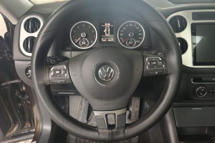 Used Volkswagen Tiguan 2017 300TSI Automatic Two-Wheel Drive Silk Road Comfort Edition
