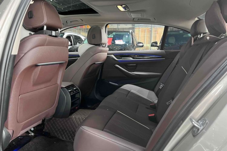 Used BMW 5 Series 2022 Second Facelift 525Li Luxury Package
