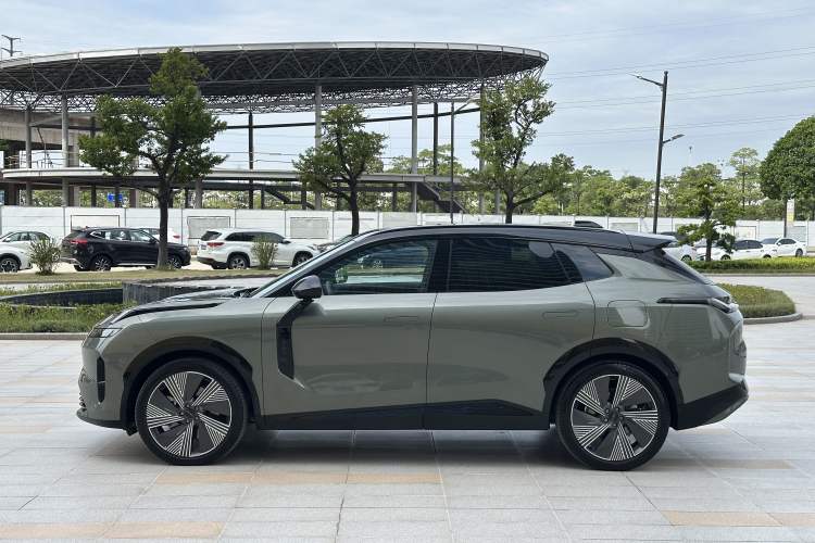 Used Lynk & Co 08 EM-P 2023 220km All-Wheel-Drive Performance Halo
