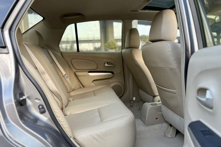 Used Venucia D50 2013 1.6L Automatic Luxury Edition