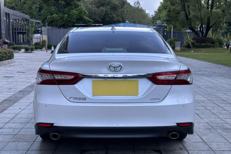 Used Toyota Camry 2021 2.0G Luxury Edition
