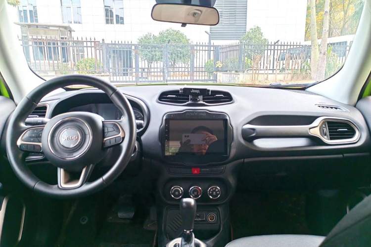 Used  Renegade 2016 1.4T Automatic Kinetic Edition