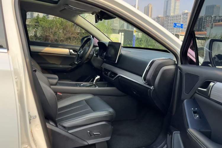 Used BYD Tang 2018 2.0T Automatic SmartConnect Prestige 7-Seater China V Standard
