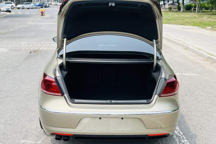 Used Volkswagen FAW-Volkswagen CC 2015 2.0 TSI Luxury Model
