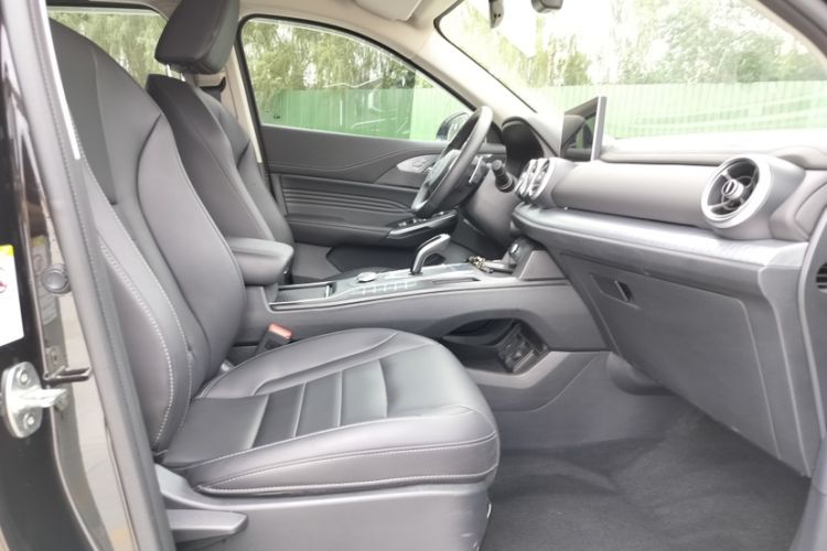 Used Wey VV5 2020 1.5T Two-Wheel Drive Color Pioneer
