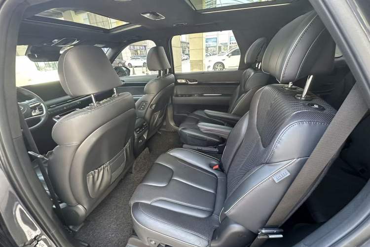 Used Hyundai Palisade 2023 3.5L Automatic All-Wheel Drive Calligraphy
