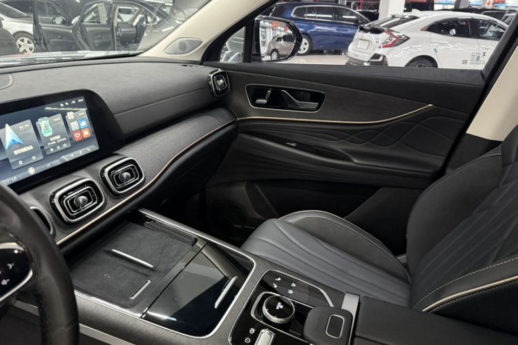 Used Chery Tiggo 9 2023 2.0T Dual-Clutch Two-Wheel Drive Luxury Edition 5 Seats
