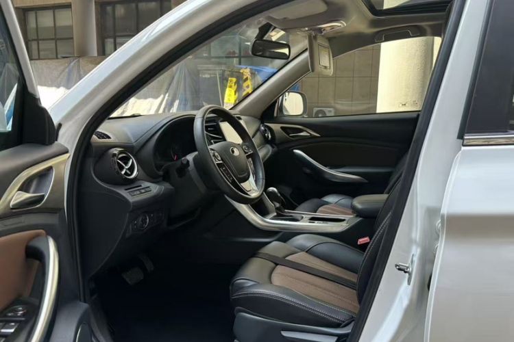 Used BYD Song 2016 GaiShi Edition 1.5TID Automatic Elite Model
