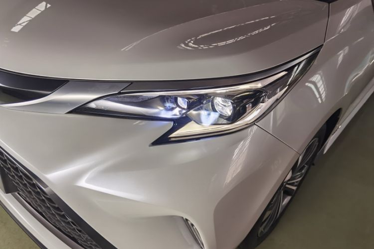 Used Toyota Granvia 2024 2.5L Hybrid Prestige PLUS Edition
