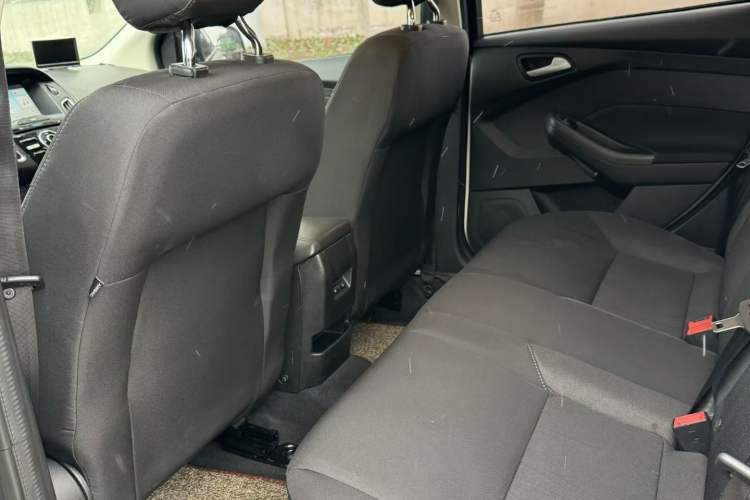 Used Ford Focus 2018 Hatchback Classic 1.6L Automatic Comfort Plus SmartDrive Edition
