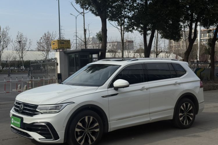 Used Volkswagen Tiguan L 2023 330TSI Automatic Two-Wheel Drive R-Line Enjoyment Edition