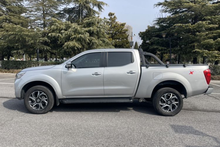 Used Dongfeng Ruichi 7 2022 2.3T Automatic Two-Wheel Drive Diesel Standard Version with Long Cargo Bed and Flat-Floor Design M9T
