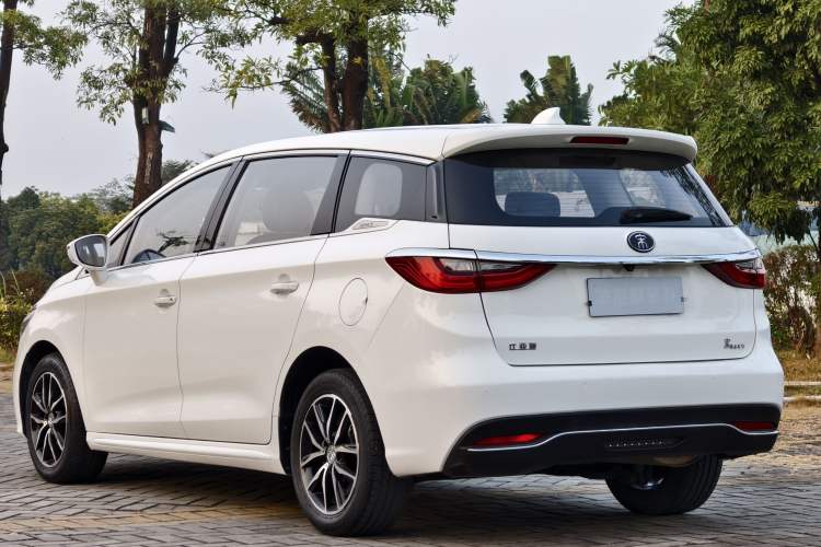 Used BYD Song MAX 2018 1.5T Automatic Smart Connect Luxury 6-Seater
