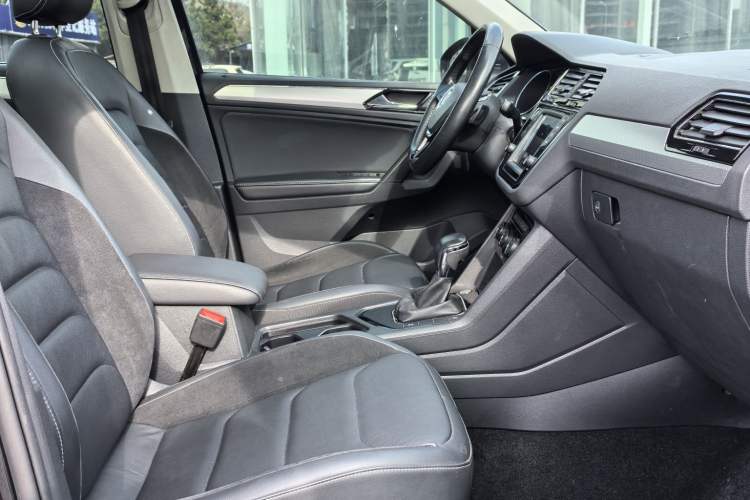 Used Volkswagen Tiguan L 2017 330TSI Automatic Two-Wheel Drive Luxury Edition