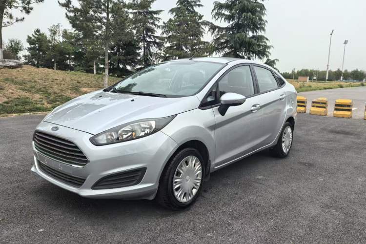 Used Ford Fiesta 2013 Sedan 1.5L Manual Fashion Edition