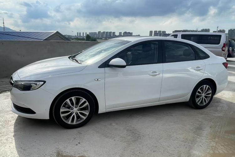 Used Buick GT 2018 18T Automatic Elite Model
