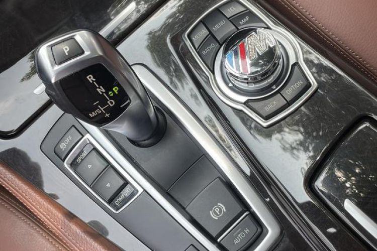 Used BMW 5 Series 2014 525Li Leading Model