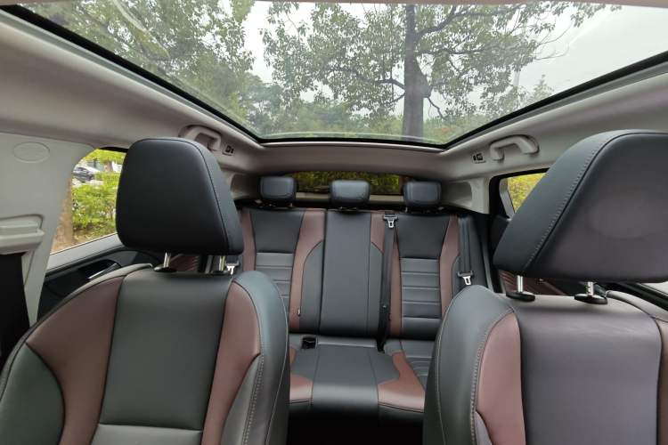 Used Wey VV5 2020 1.5T Two-Wheel Drive Color Pioneer
