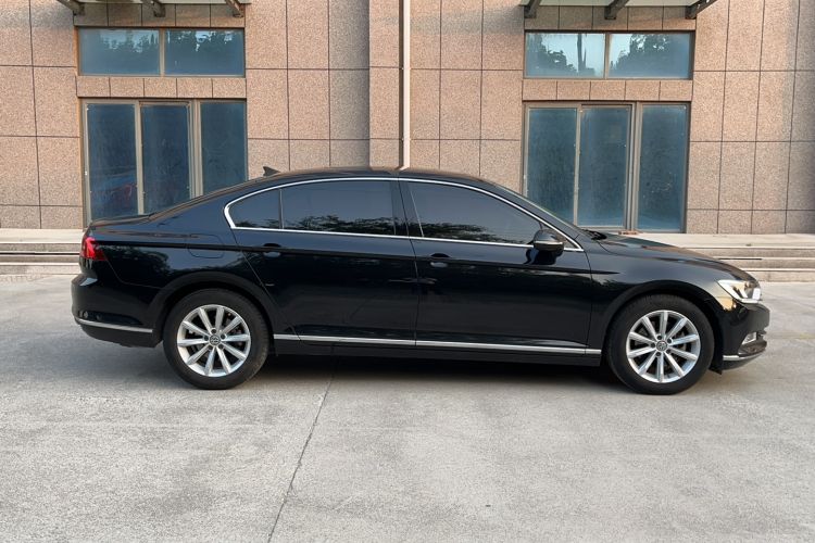 Used Volkswagen Magotan 2019 330TSI DSG Leading Edition China V Standard
