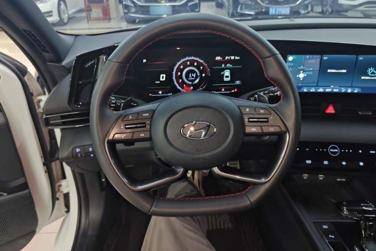 Used Hyundai Elantra 2022 240TGDi DCT LUX Prestige Edition
