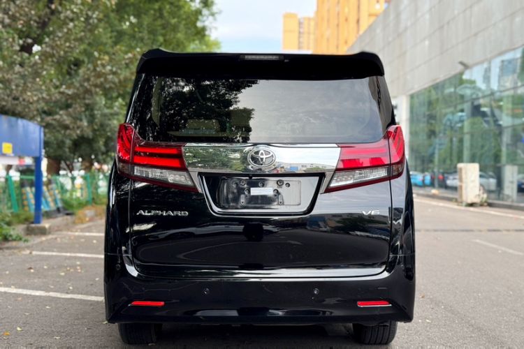 Used Toyota Alphard 2015 3.5L Luxury Edition