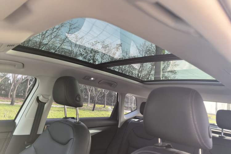 Used Volkswagen Tharu 2021 280TSI Two-Wheel-Drive Luxury Plus Edition