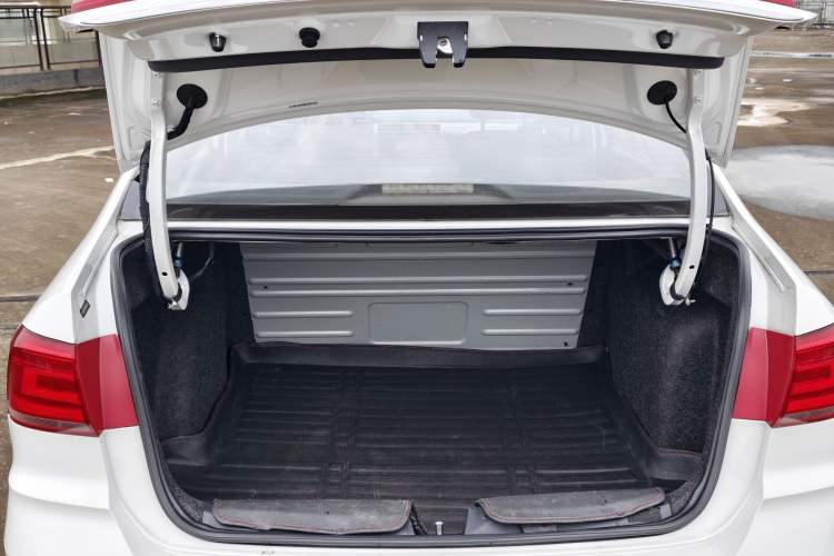 Used Volkswagen Santana 2016 1.6L Automatic Comfort Edition
