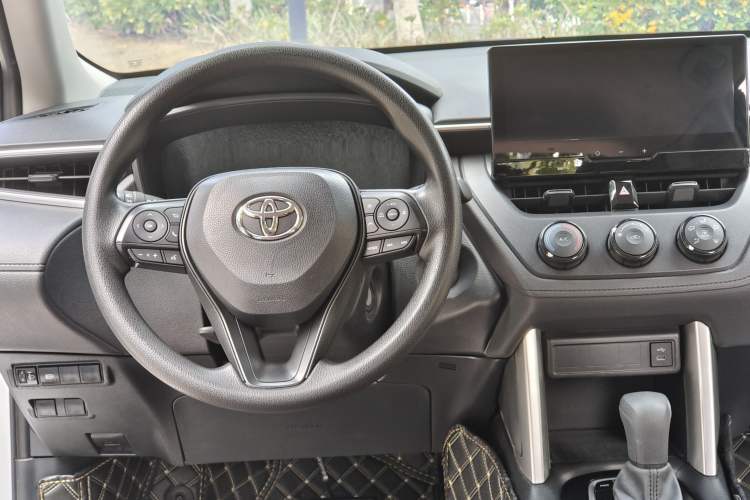 Used Toyota Corolla Cross 2023 2.0L Pioneer Edition
