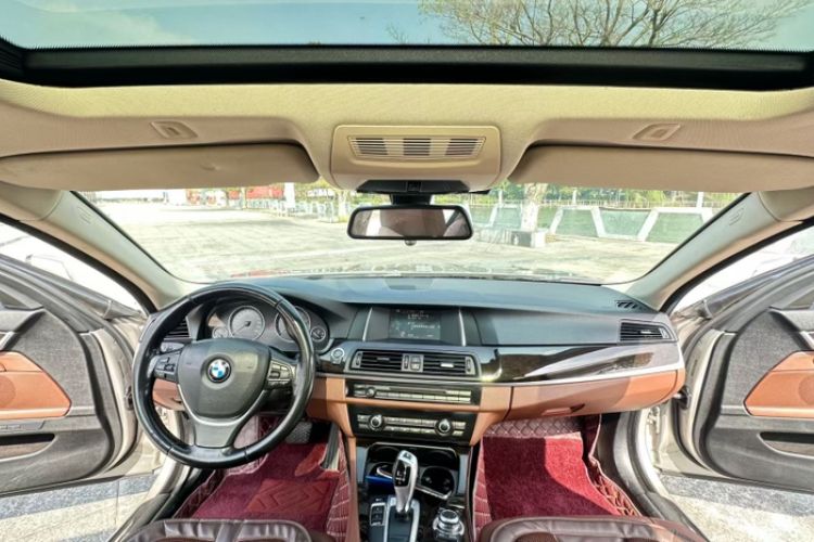 Used BMW 5 Series 2014 520i Elegant Edition
