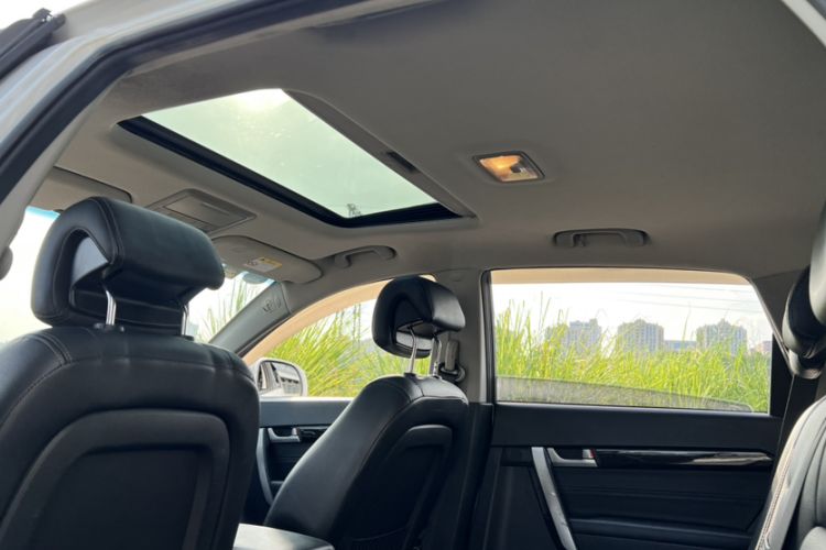 Used Chevrolet Captiva 2015 2.4L 4x4 Flagship Edition 7-Seater