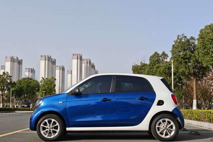 Used  forfour 2018 1.0L 52 kW Dynamic Edition
