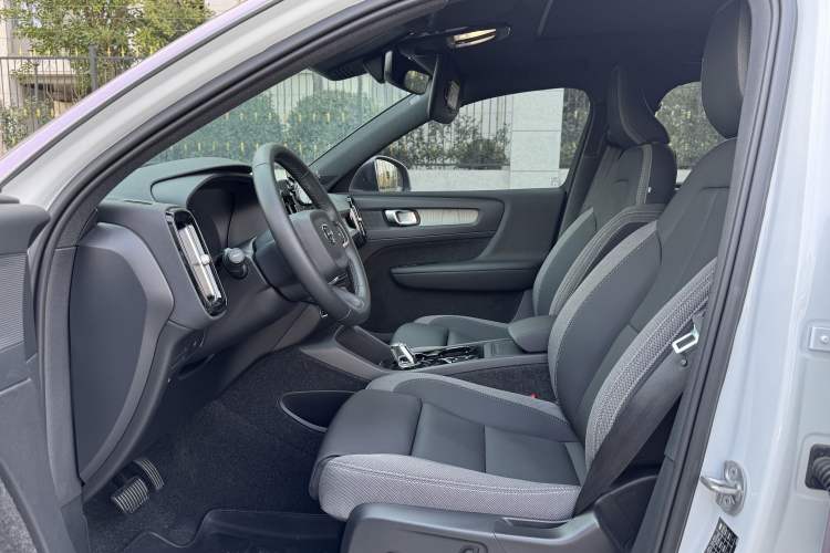 Used Volvo XC40 2023 B3 Zhiyuan Luxury Edition