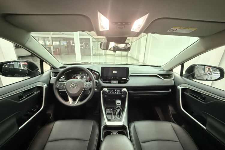 Used Toyota RAV4 2024 2.0L CVT Two-Wheel Drive Urban Edition
