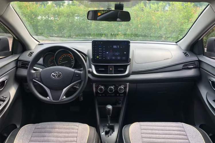 Used Toyota YARiS L 2022 X-Trail 1.5L CVT Leading PLUS Edition
