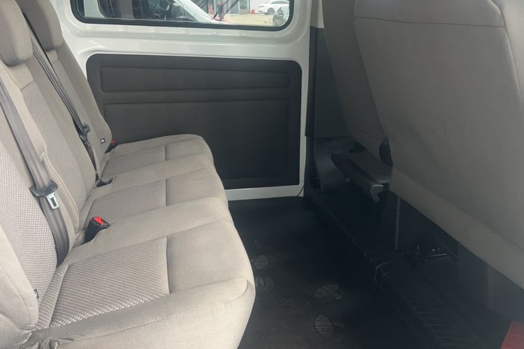 Used Ford Transit 2017 2.0T Diesel Multi-Function Commercial Vehicle Mid-Drive Mid-Roof China V Standard