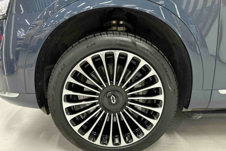 Used Hima AITO M9 2024 Range-Extended Ultra Version 52 kWh 5-Seater Model
