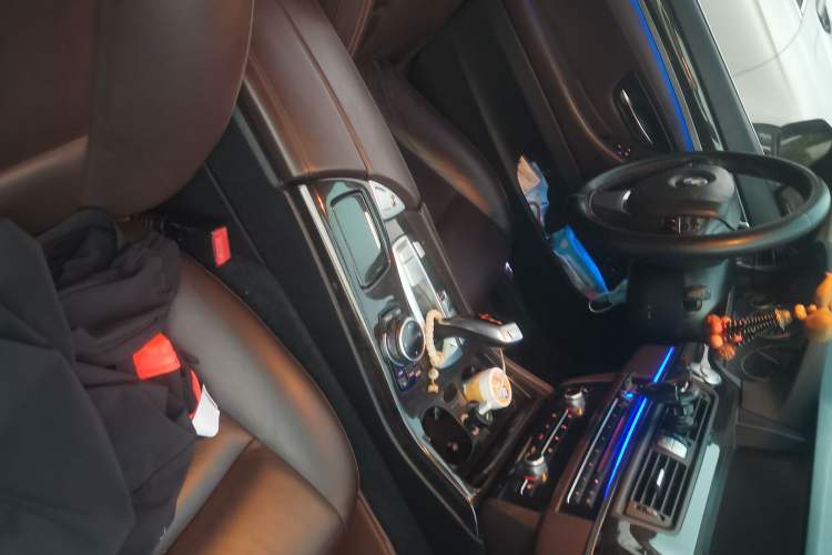 Used BMW 5 Series 2014 525Li Luxury Design Package
