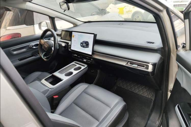 Used AION Y 2022 Plus 70 Smart Edition
