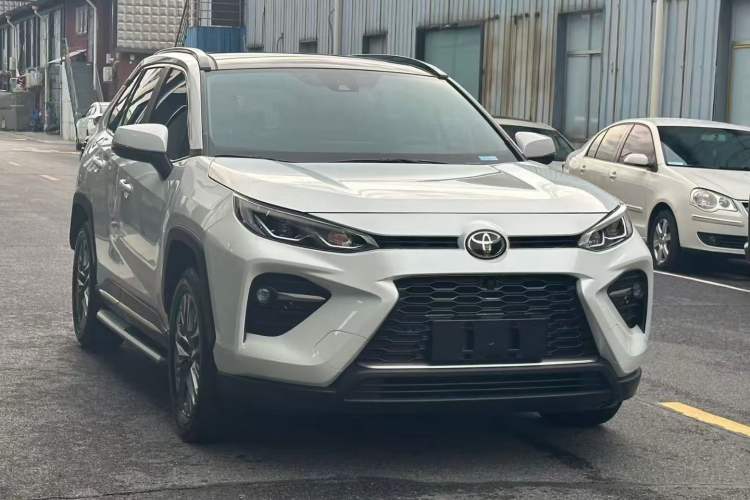 Used Toyota Wildlander 2023 2.0L CVT Two-Wheel Drive Luxury PLUS Edition
