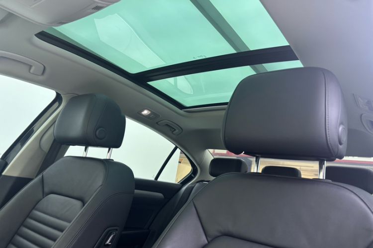 Used Volkswagen Magotan 2019 330TSI DSG Leading Edition China V Standard
