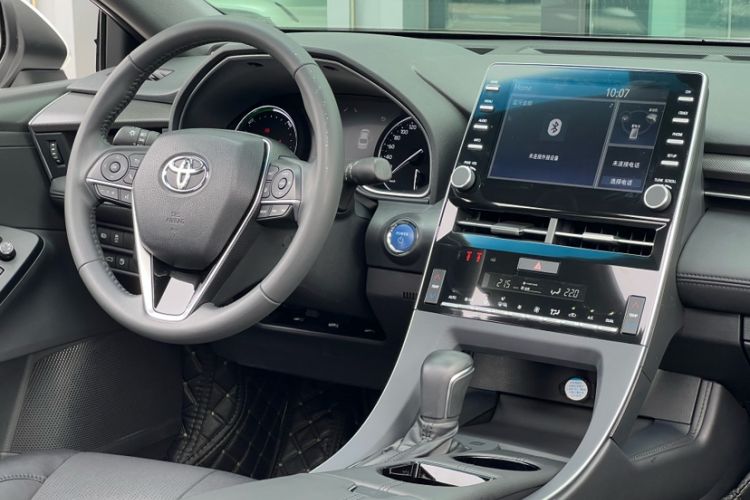 Used Toyota Avalon 2019 Dual-Engine 2.5L Luxury Edition China VI Standard