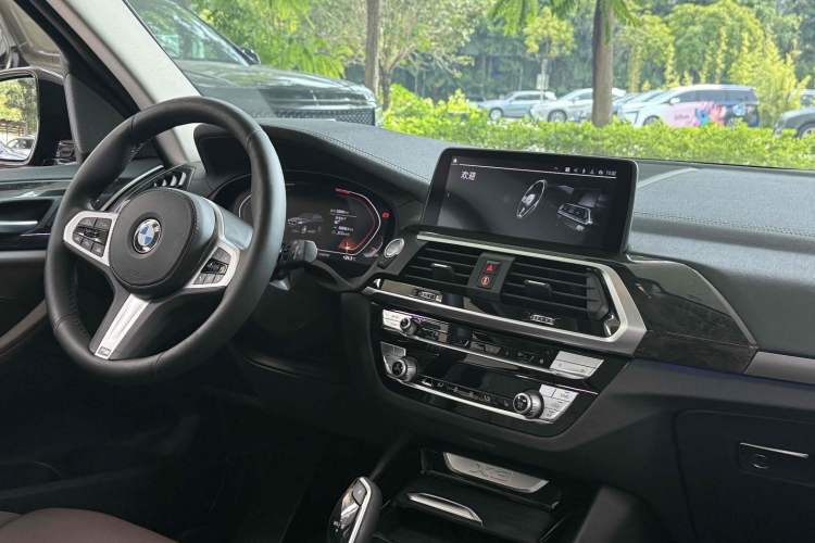 Used BMW X3 2021 xDrive30i Luxury Model with M Sport Package
