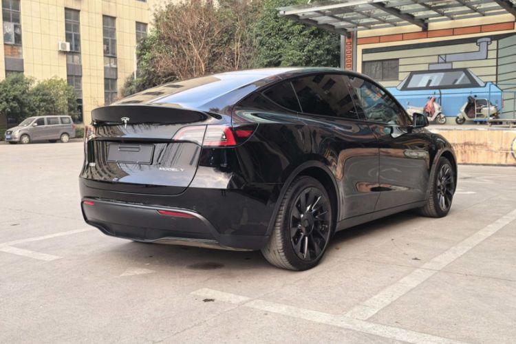 Used Tesla Model Y 2021 Standard Range Rear-Wheel Drive Version
