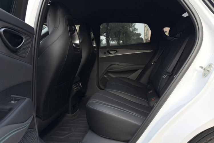 Used BYD Seal 06 New Energy 2024 DM-i 80KM Prestige Model
